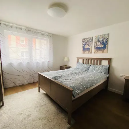 Exklusiv Moeblierte In Besten Lage *