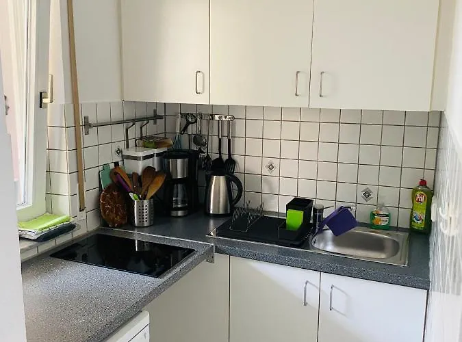 Exklusiv Moeblierte In Besten Lage Apartamento